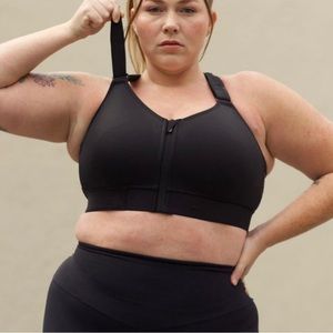 SHEFIT LIMITED EDITION ONYX 
ULTIMATE SPORTS BRA®
High Impact 4Luxe